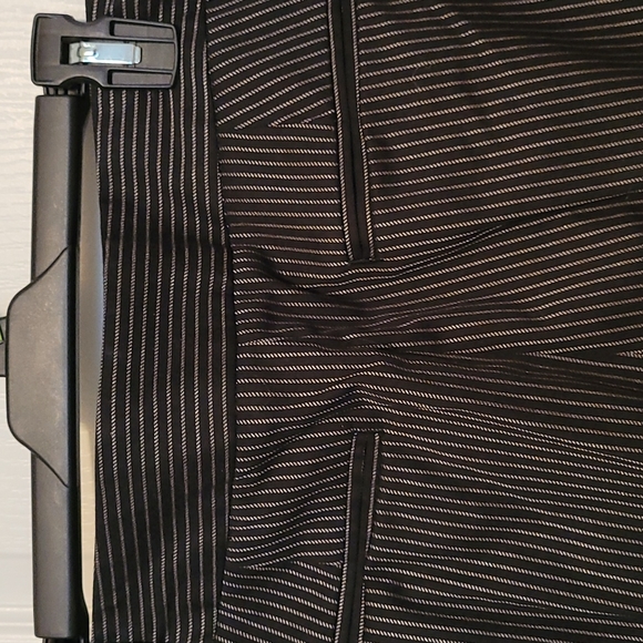 2 pair Capri length size 18. Save on shiping! - Picture 6 of 11